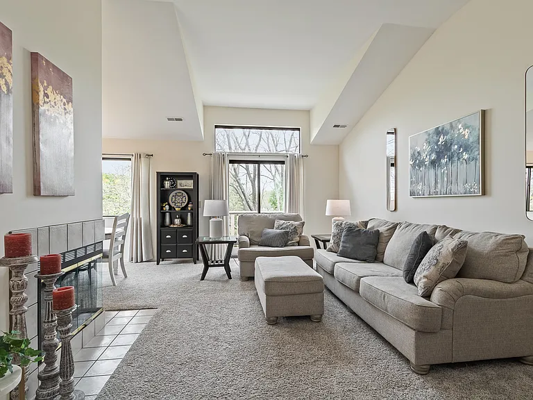 884 Shoreline Rd #884 — Photo 9