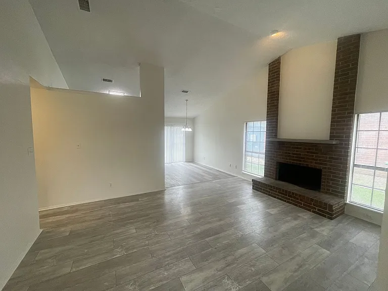 9415 Rutherglen Dr — Photo 3