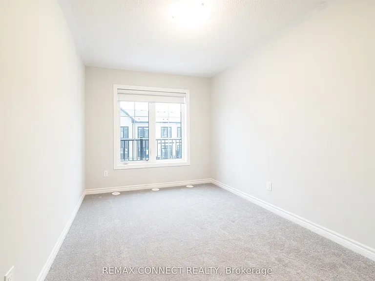 1028 Dyas Ave — Photo 16