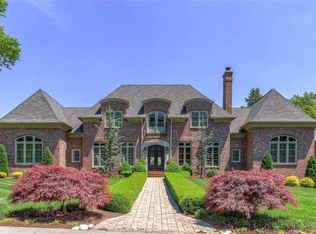 4 Lynnbrook Rd, Saint Louis, MO 63131