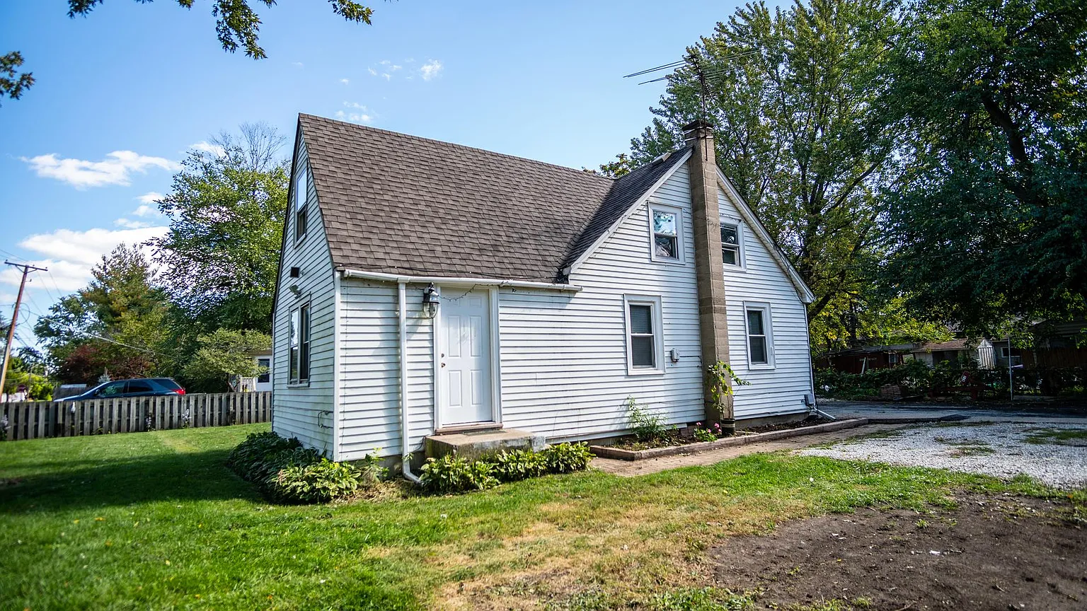 411 Edward Ct photo 1