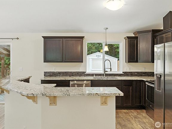 5th image of 5620 NE Fox Glove Lane