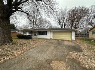703 Winthrop Dr, Crawfordsville, IN