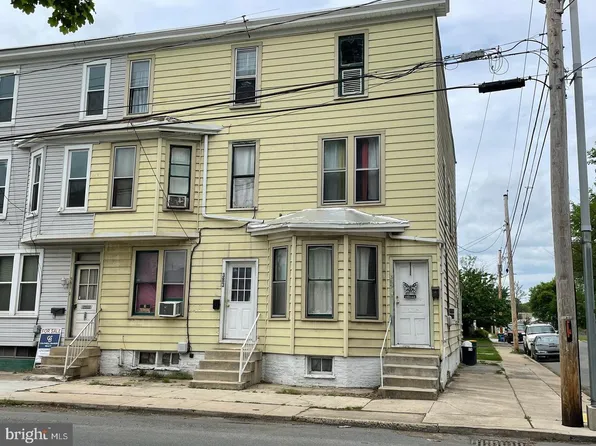383 & 385 E King St, Chambersburg, PA 17201