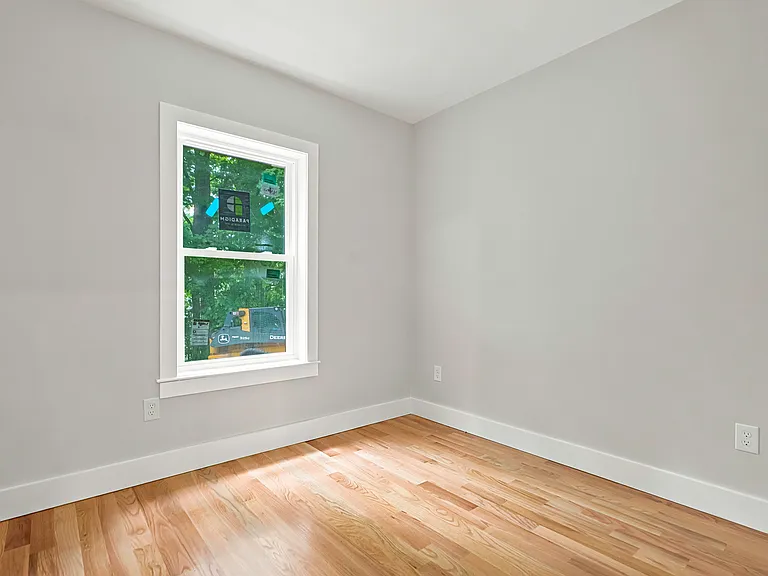 4A Mayhew St #A — Photo 11