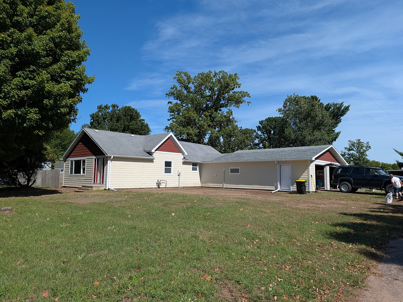 3 bed, 2400 sqft, $1,850 — Photo 1