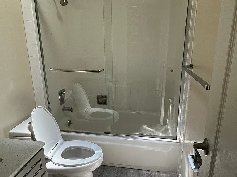 C306 Guest Bathroom
