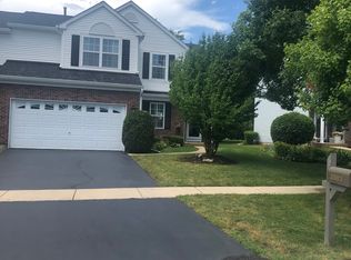 2983 Caldwell Ln, Geneva, IL 60134