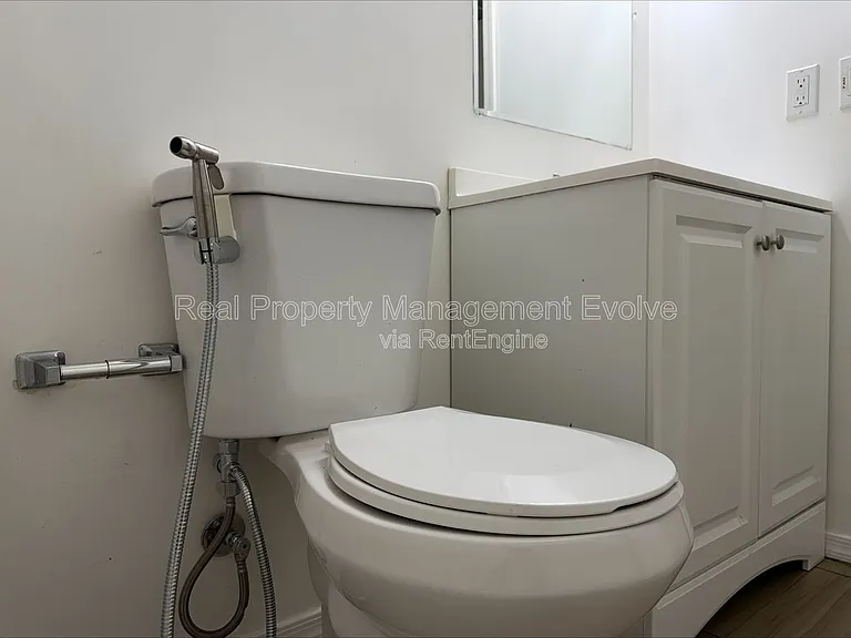 10402 N 9th Ave #1 — Photo 18