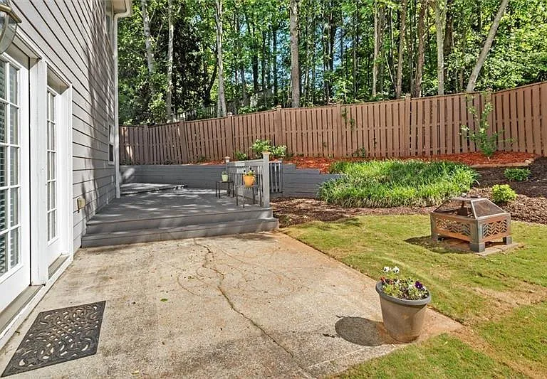 4220 Hunters Green Way NE — Photo 31