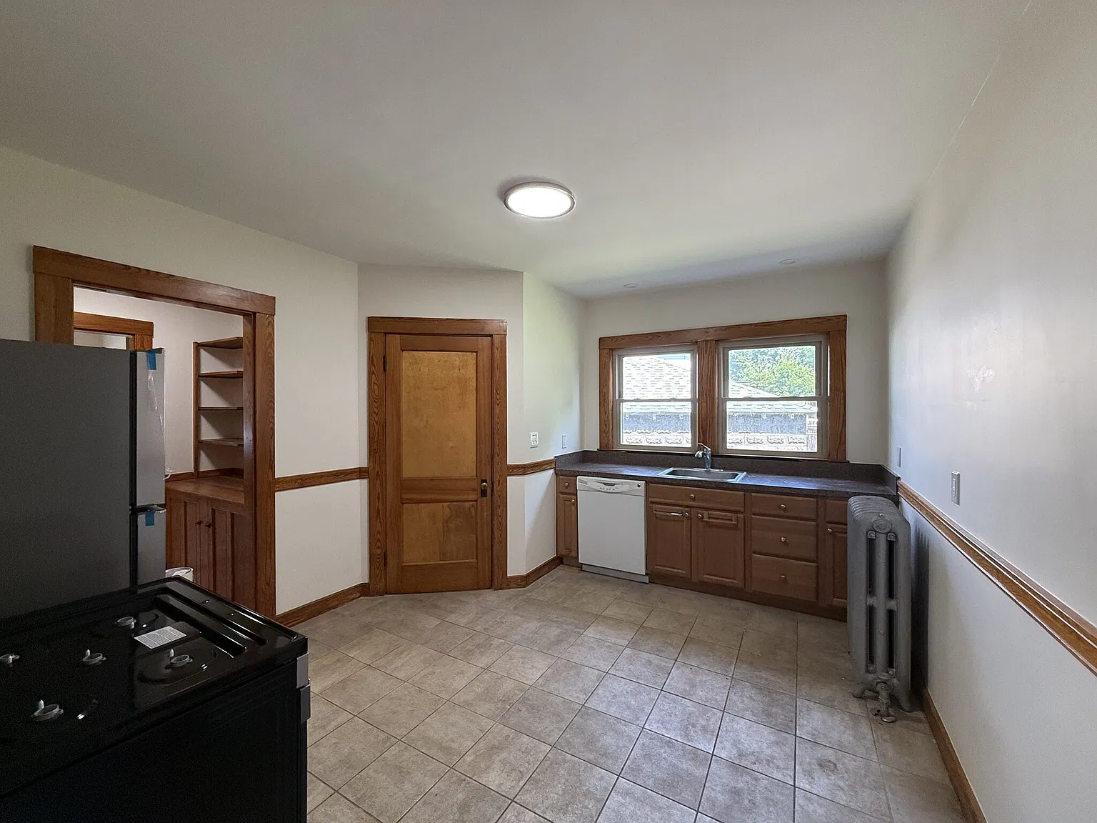 2 bed, 1300 sqft, $3,200 — Photo 3