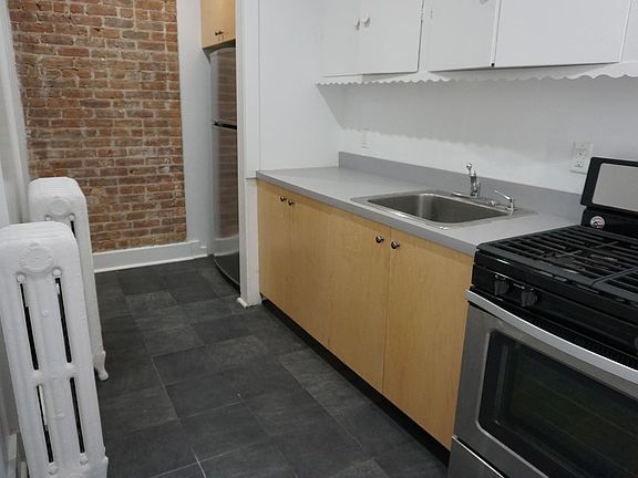 5th image of 4966 Broadway APT 6