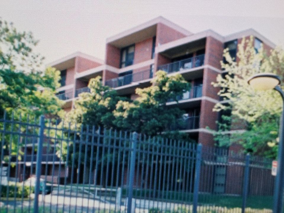 1st image of 3041 S Michigan Ave Unit 211