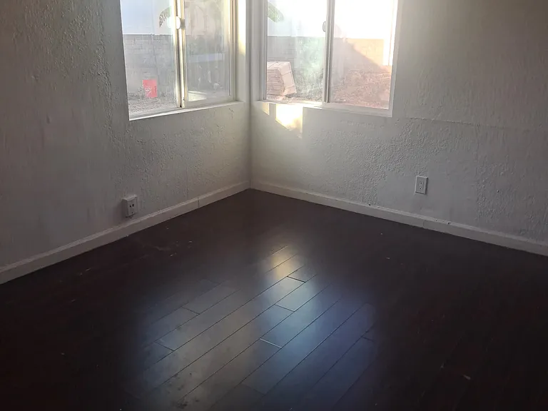 5290 Olvera Ave — Photo 9