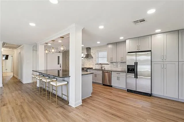 444 Beverly Garden Dr — Photo 4