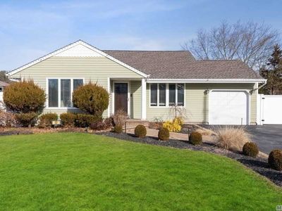 69 Newton Ave, Selden, NY, 11784