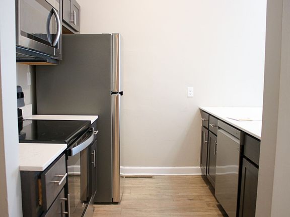 3rd image of 608 E White St #1516
