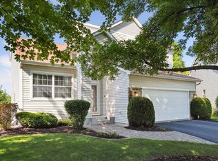 8986 Ranier Ln N, Maple Grove, MN 55311