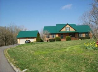 1019 B Hall Rd, Cadiz, KY 42211