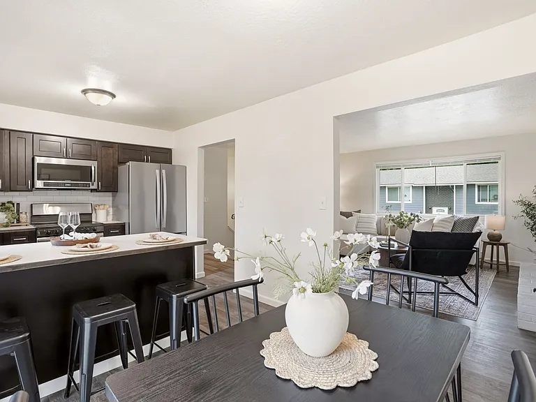 3010 N Willow Rd — Photo 18