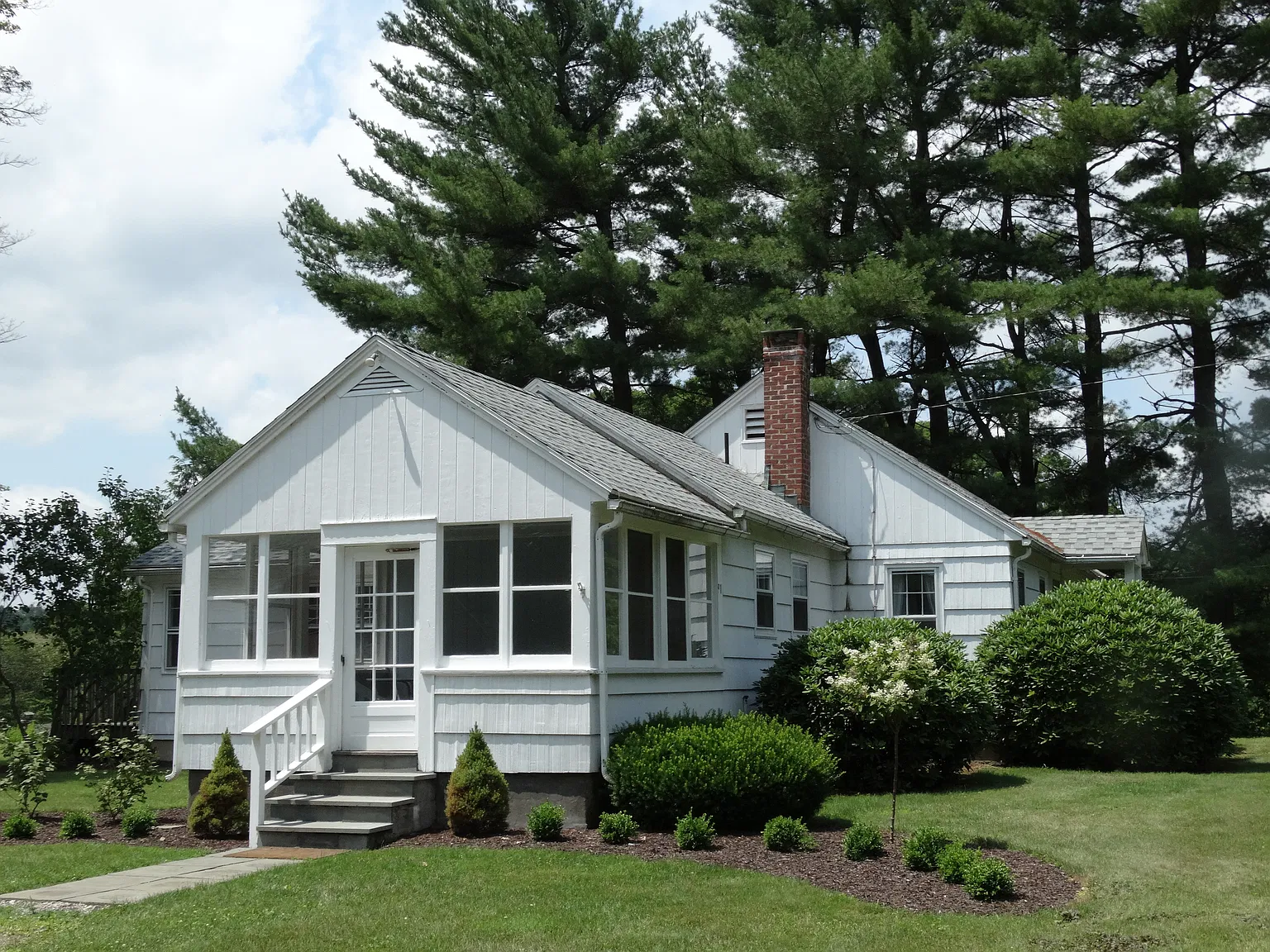 3 bed, 1800 sqft, $3,500 — Photo 2