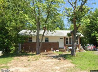 1021 Ficklen Rd, Fredericksburg, VA 22405