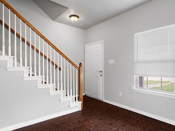 4th image of 3601-05 Jewel St #3601