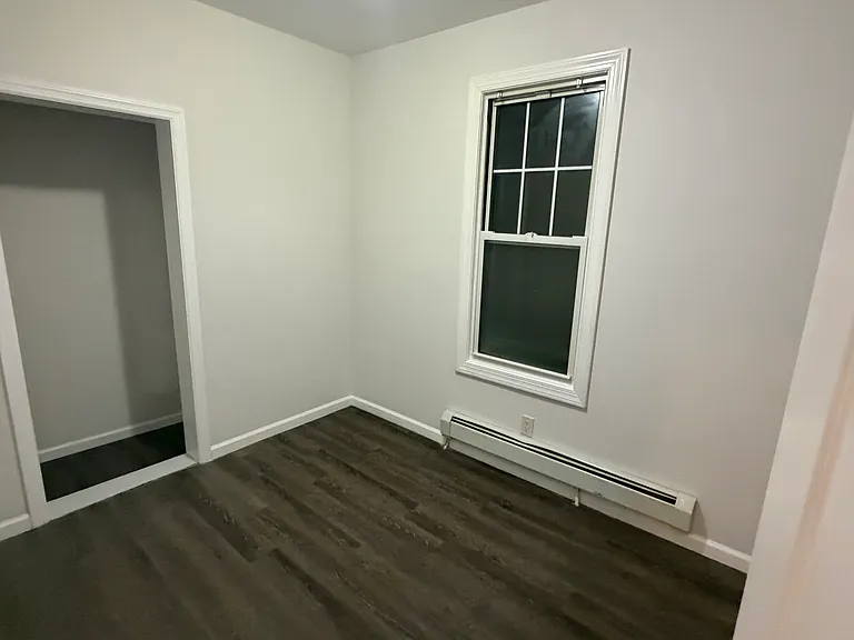 458 Livingston St #1 — Photo 5