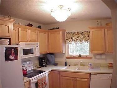 3rd image of 6012 N Arden Dr #24