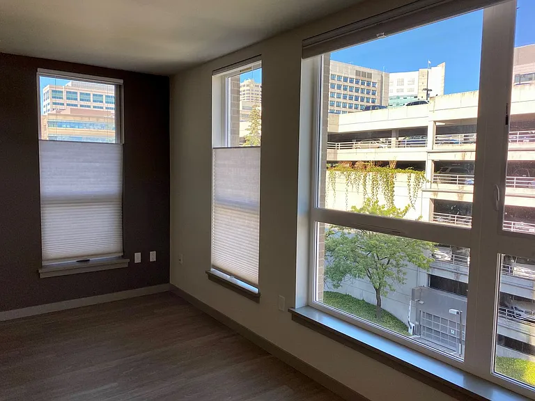 Lexington Apartments — Photo 13