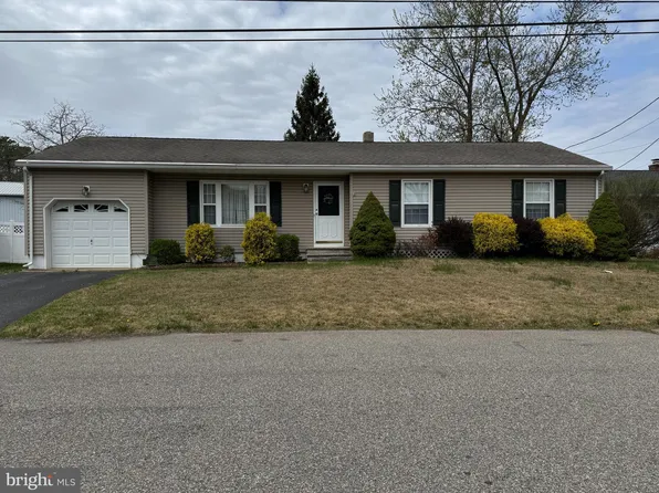 1028 Ensign Ave, Beachwood, NJ 08722