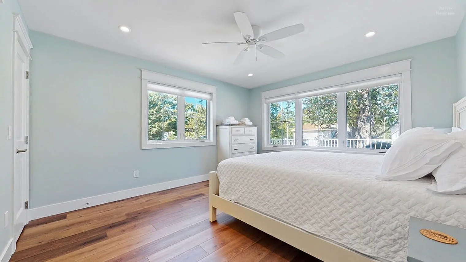 6 bed, 6.0 bath, 3552 sqft, $11,300 — Photo 4