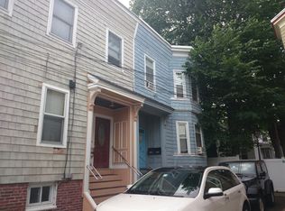 5-7 Hart Pl, South Boston, MA 02127