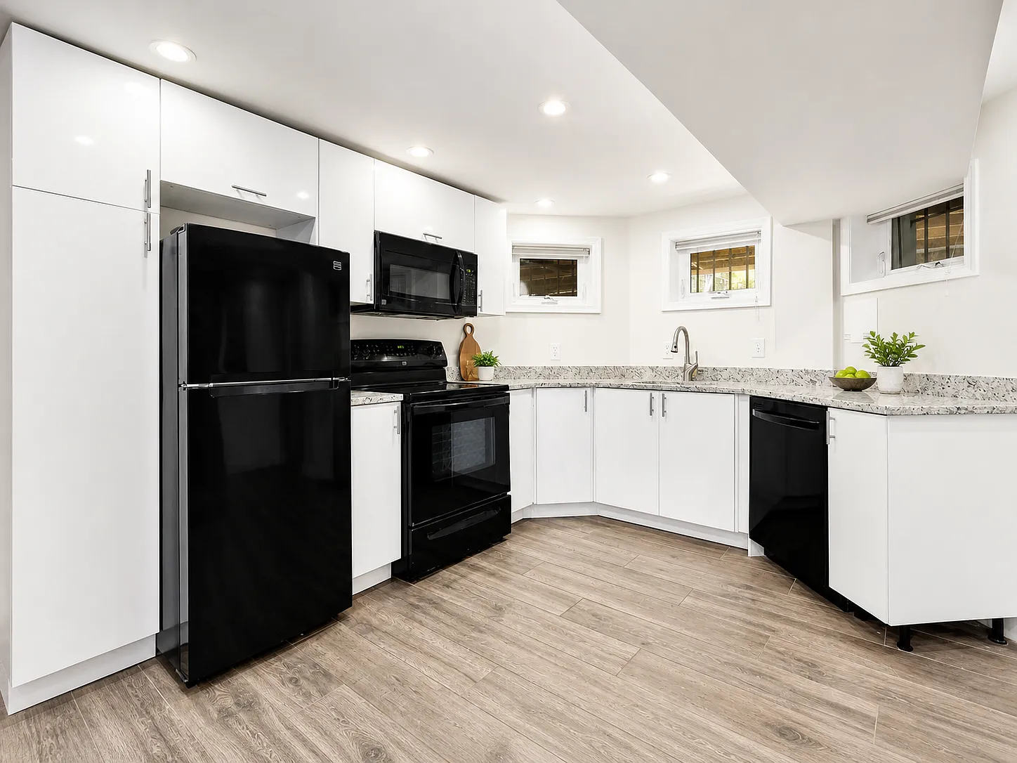 1 bed, 700 sqft, $1,999 — Photo 4