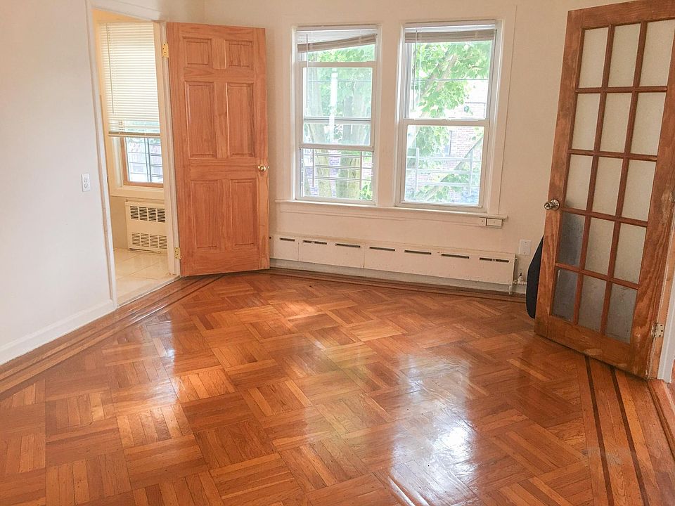1st image of 2608 Voorhies Ave