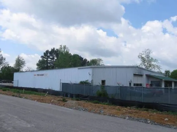 2223 Woodbury Hwy, Manchester, TN 37355