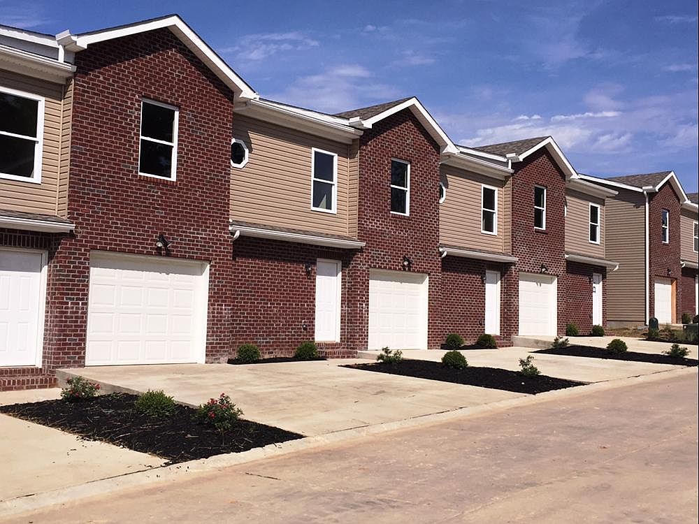 2472 Main St, Hurricane, WV 25526 Zillow