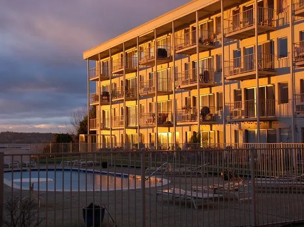 201 2nd St S APT 202, Kirkland, WA 98033