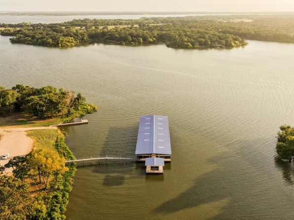 Vintage Shore Dr, Quinlan, TX 75474