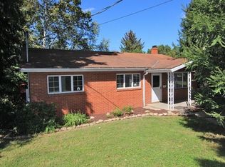 520 McMurray Rd, Bethel Park, PA 15102