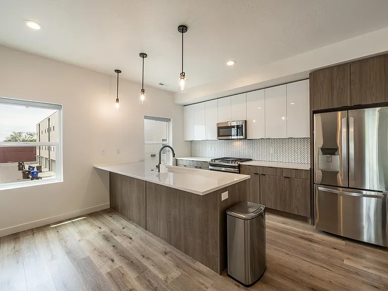 620 N Orchard Dr #9 — Photo 5