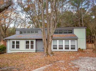 106 Fyfe Ct, Cary, NC 27511