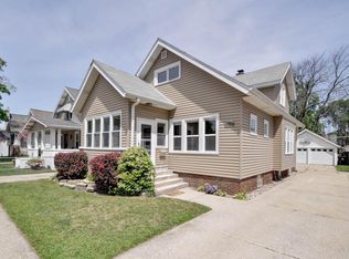 828 Augusta St, Racine, WI 53402
