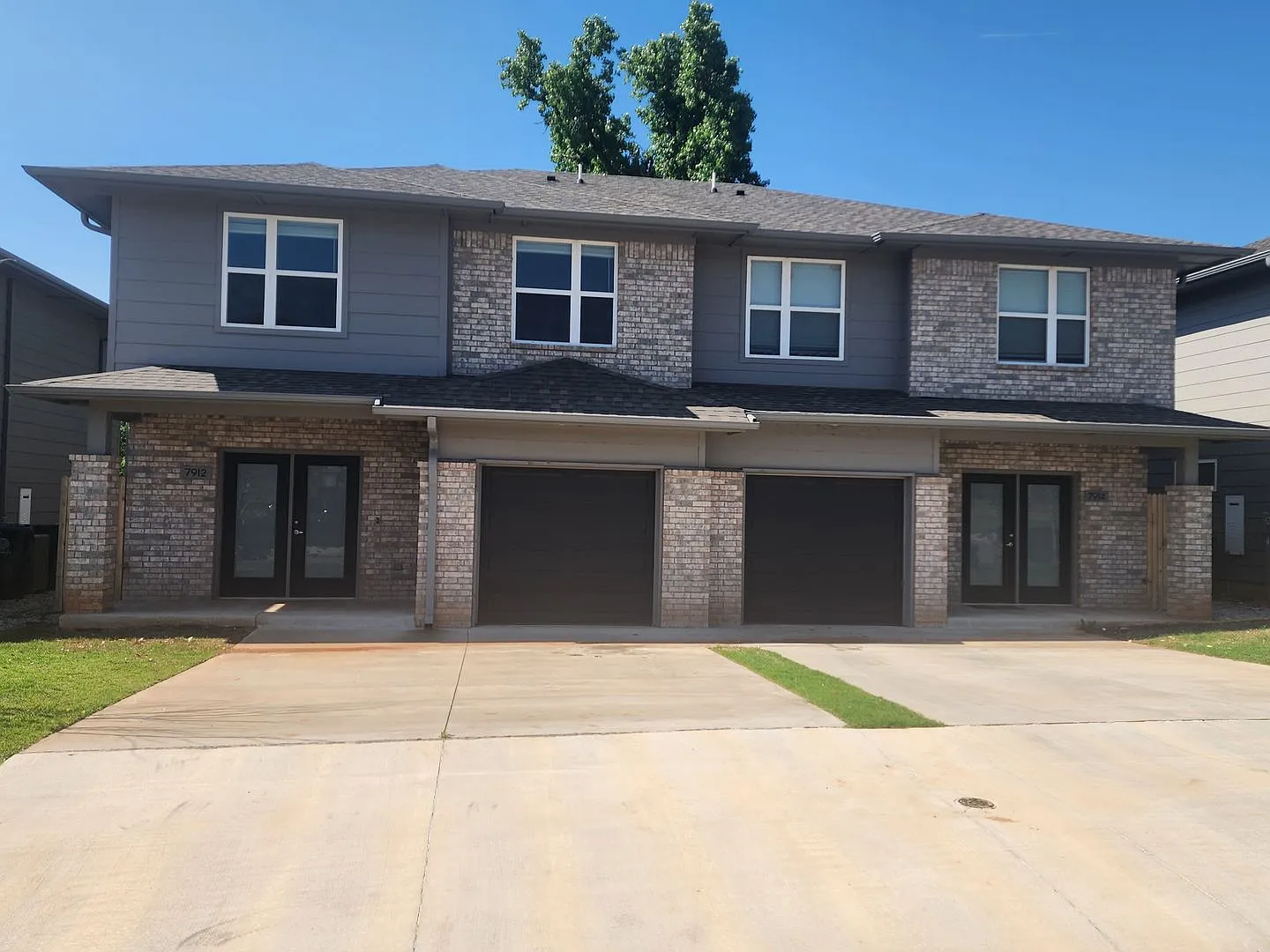 Afton Grove Townhouses — Photo 1
