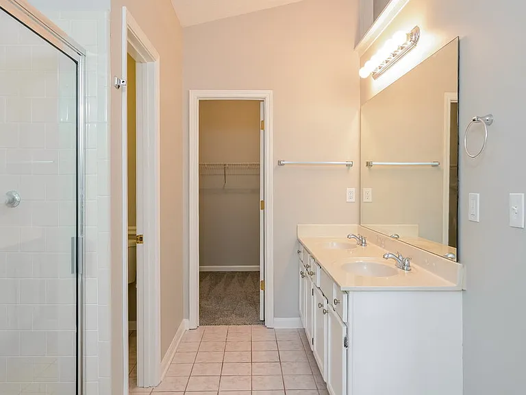 750 Paris Dr — Photo 11