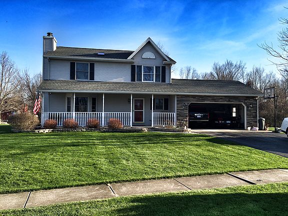2nd image of 122 Cherrywood Ln