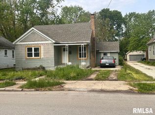 945 N Church St, Jacksonville, IL 62650