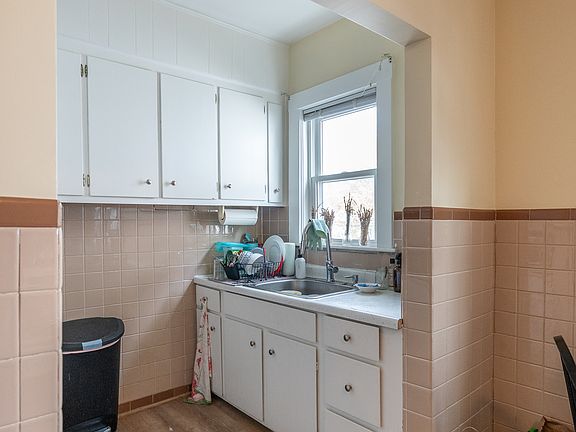 3rd image of 59 Derby St #1