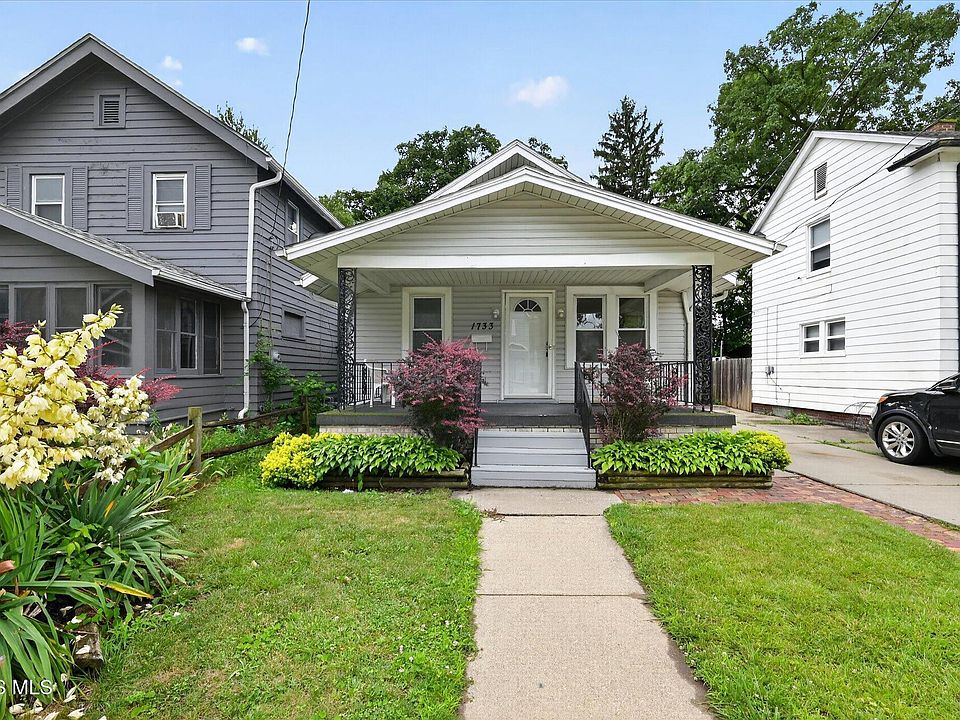 1st image of 1733 Loxley Rd