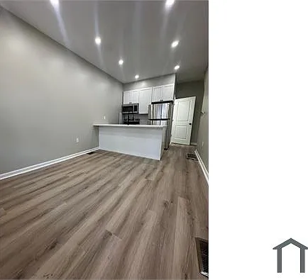 6123 Delancey St #1 — Photo 31